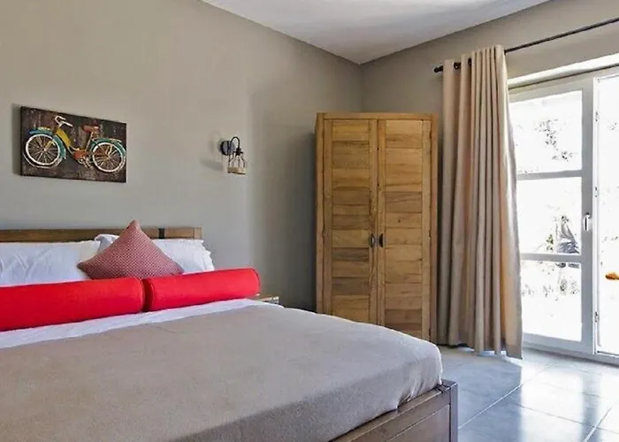 Signature Hotel *