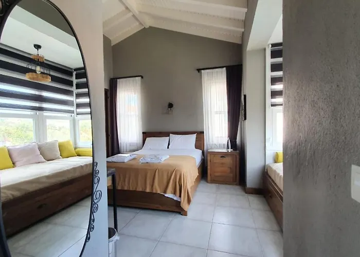 Signature Hotel *